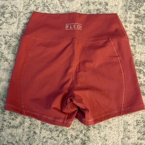 Fleo Short Size Medium